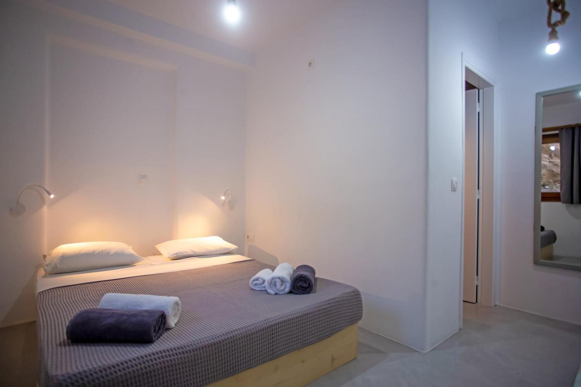 Terra White Seaview Pool Apartments & Suites Mykonos Town 외부 사진